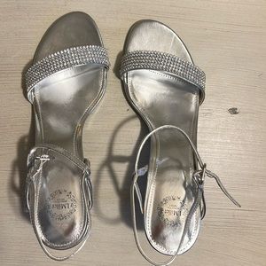 Silver heels, 8.5